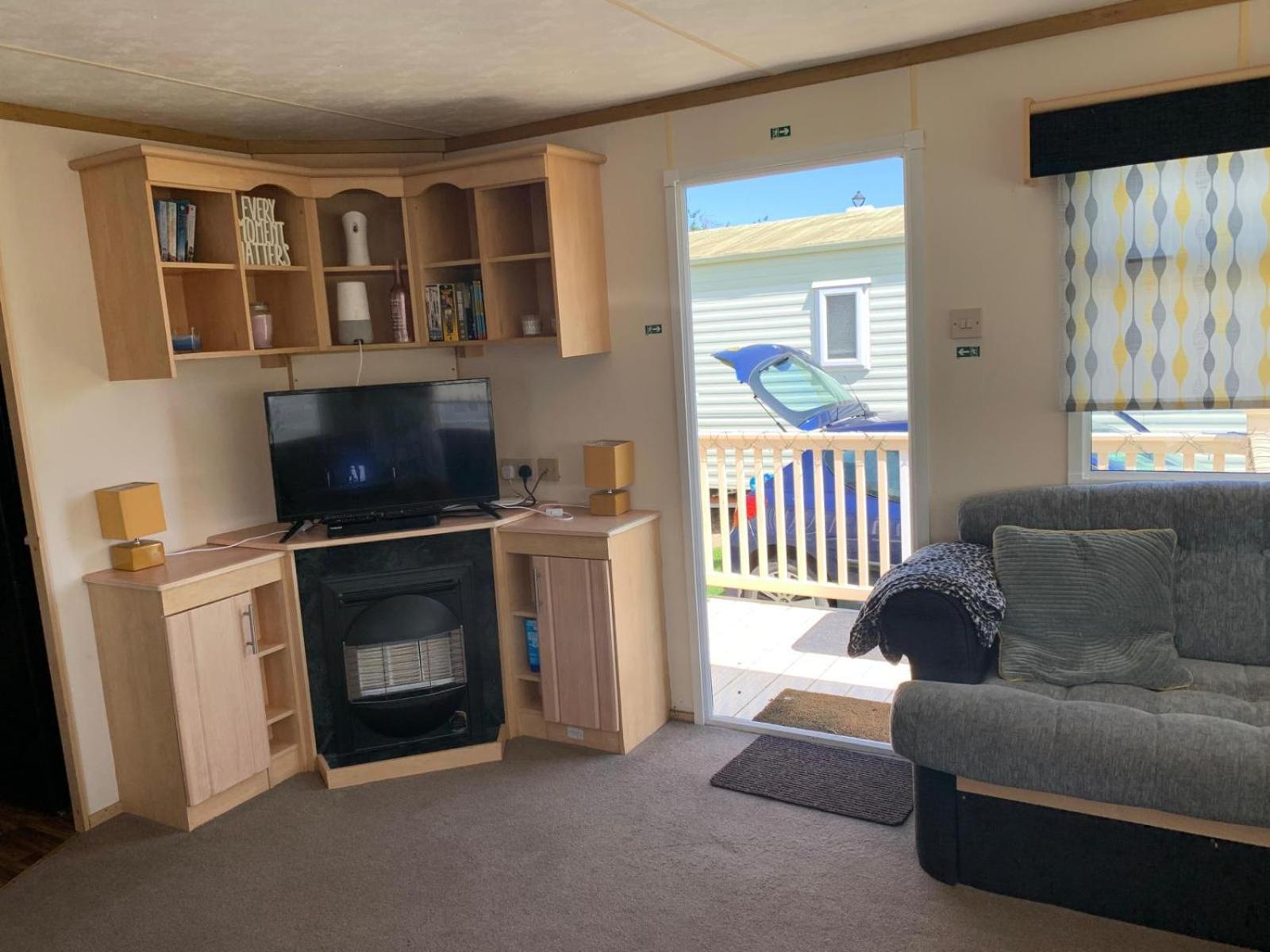 Static Caravan Golden Palm Campsite Skegness